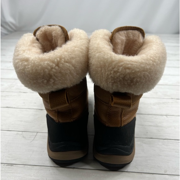 UGG Women’s Adirondack III Winter Sheepskin Boots Size 9 - Picture 7 of 12